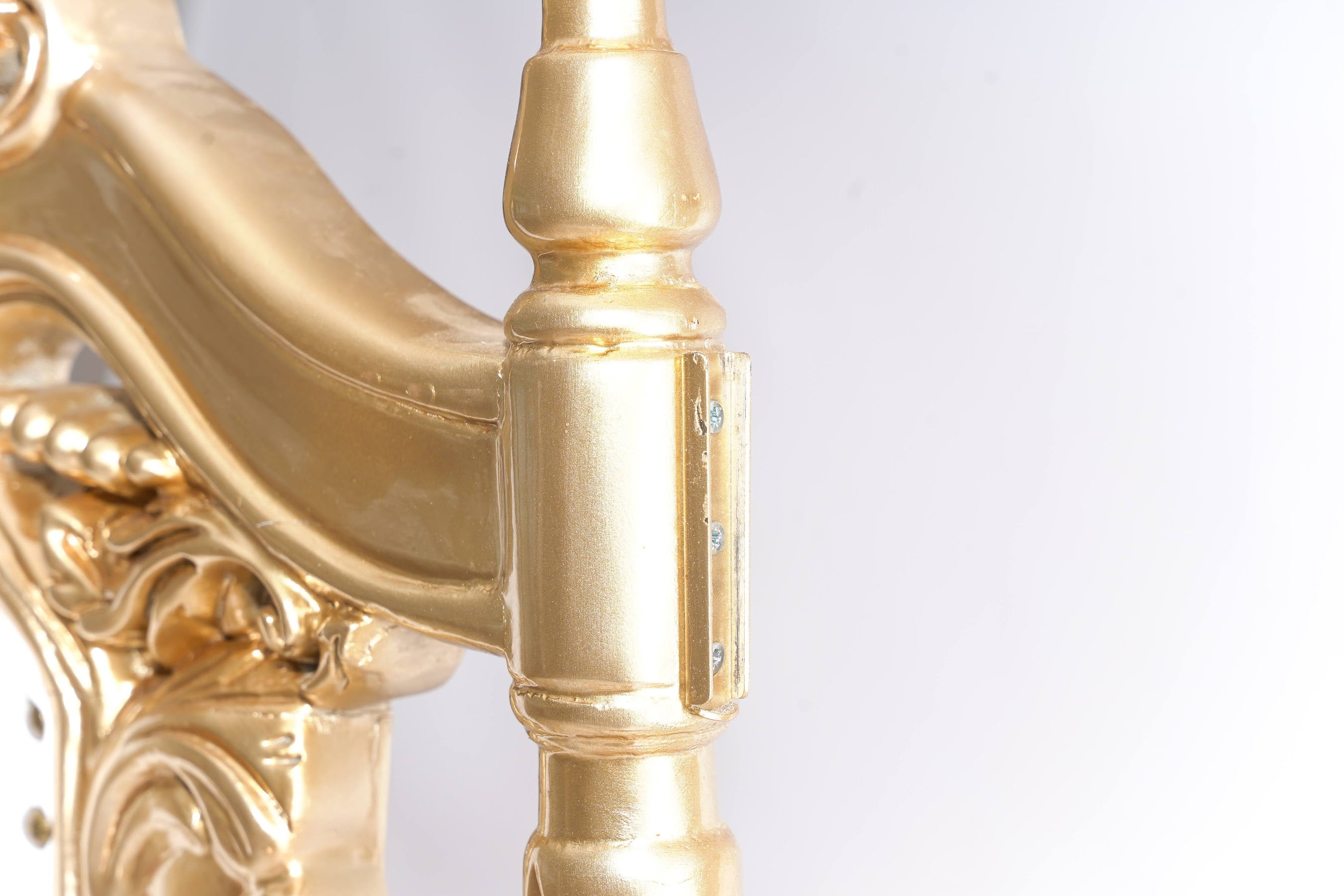 King Tut Throne Chair White-Gold