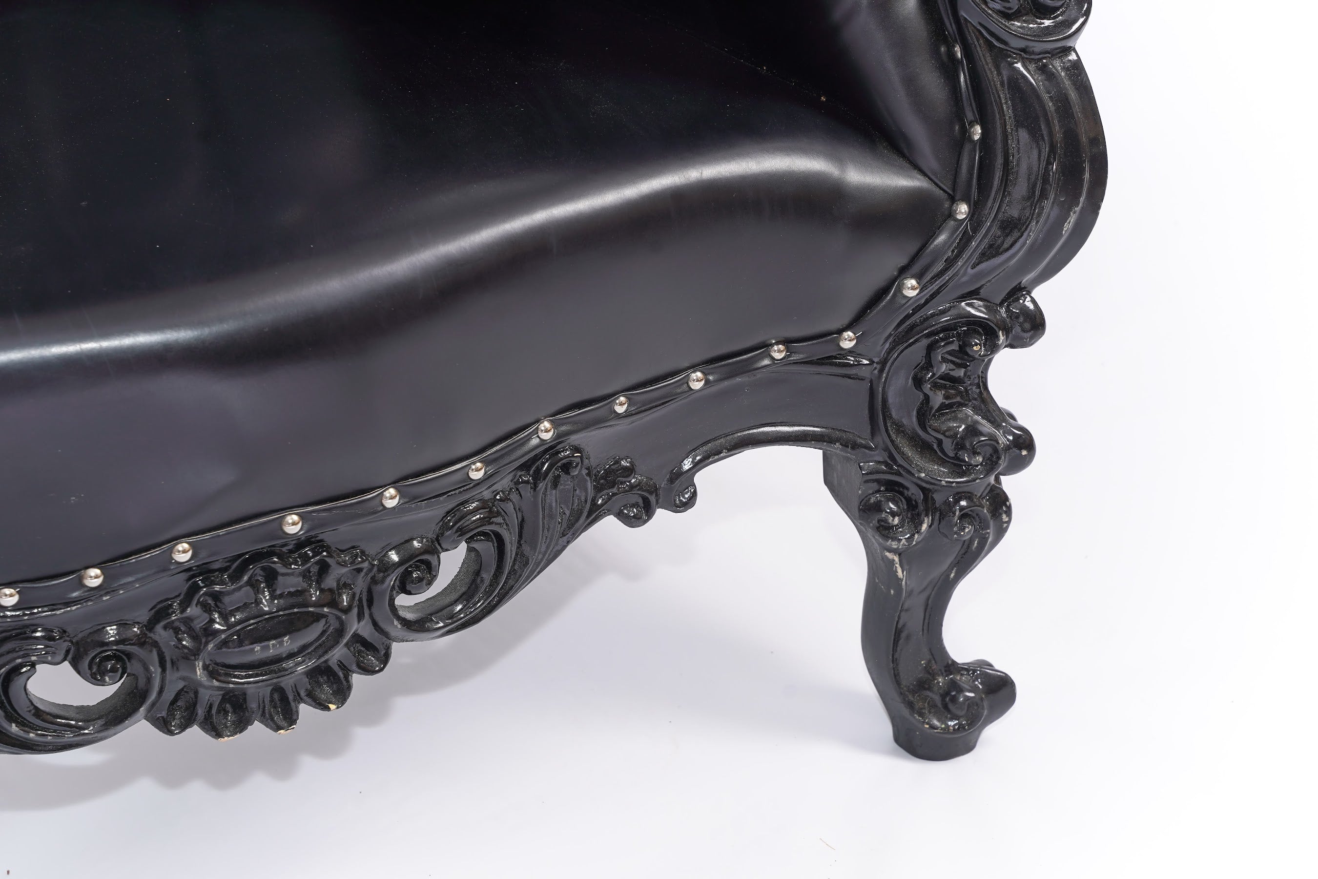 Osiris Noir – All Black